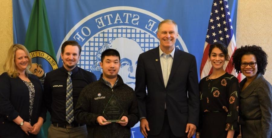 桥梁 1 Project 搜索 at Seattle Children's receive Governor's Award